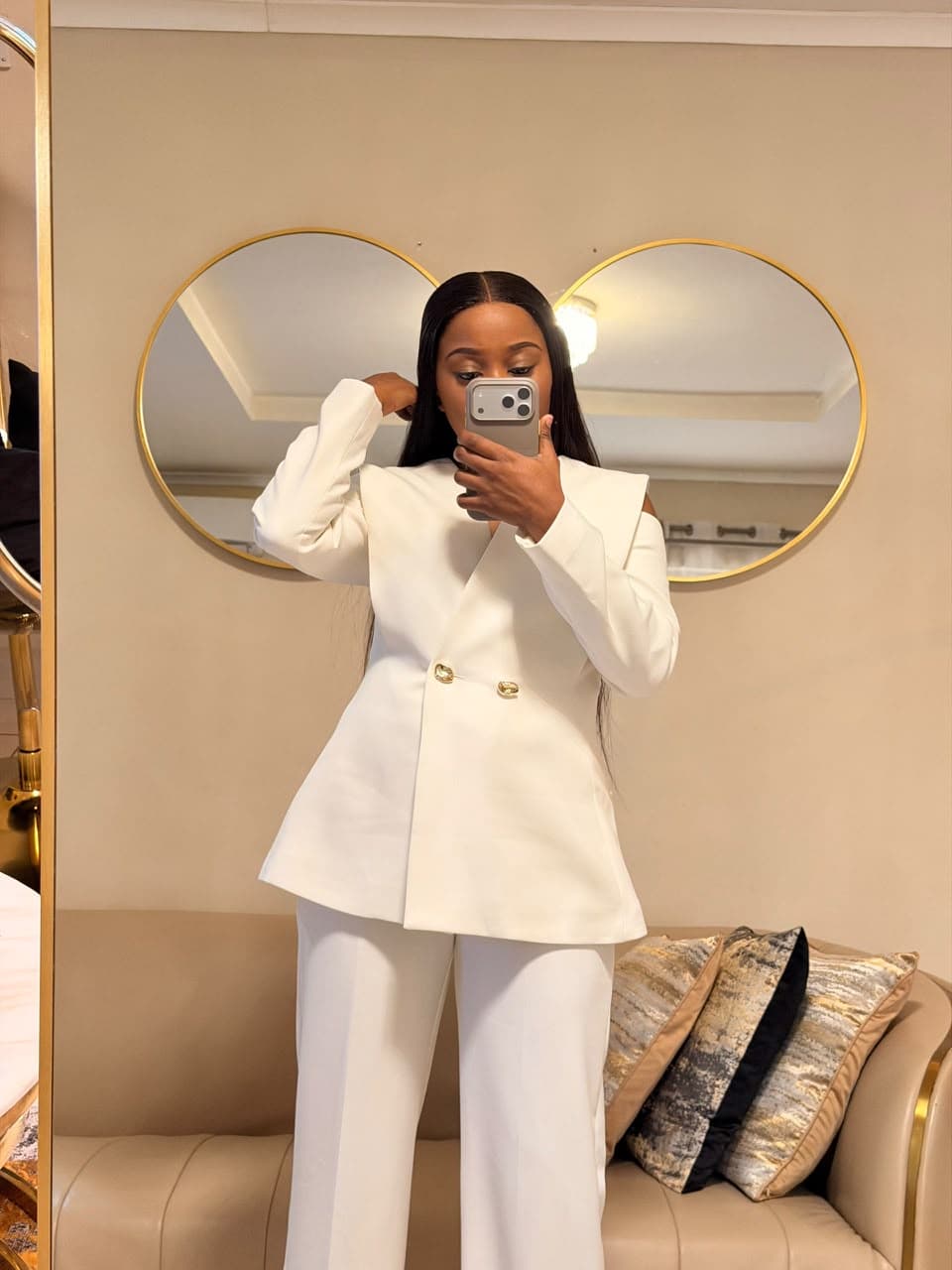 White double-breasted blazer
